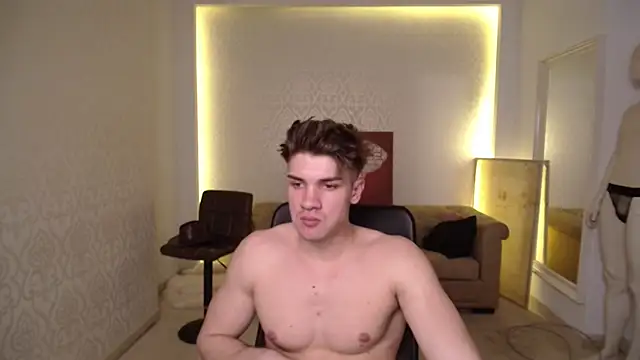 MaxKaiden online show from February 25, 2025, 12:03 pm