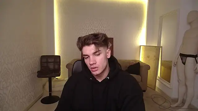 MaxKaiden online show from March 1, 2025, 5:09 am