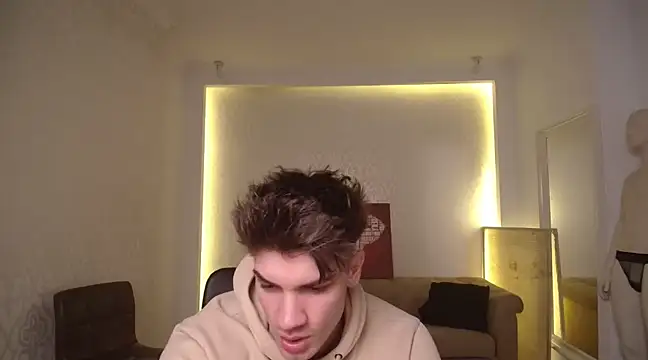 MaxKaiden online show from March 6, 2025, 5:14 am