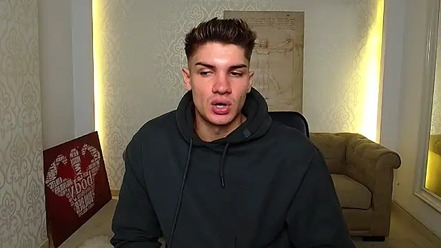 MaxKaiden online show from October 6, 2025, 4:43 am