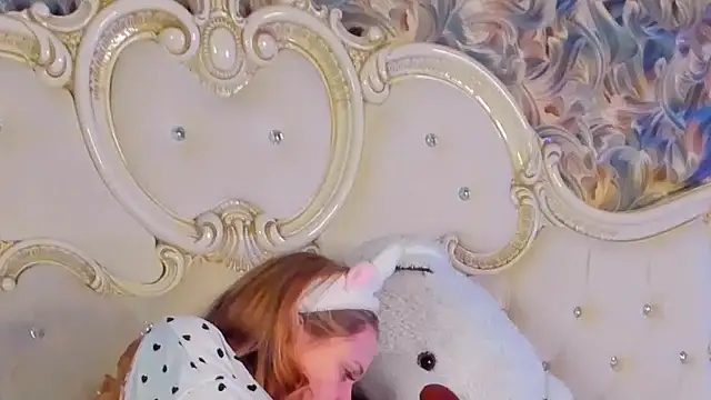 BECKI VRES online show from March 18, 2025, 10:03 am