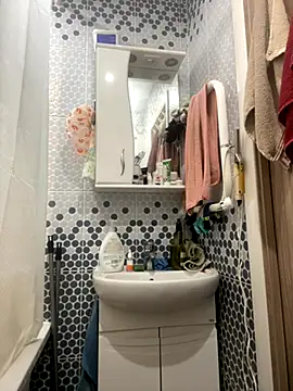 Snapshot of Veronicavirus chatting on October 1, 2025, 8:31 am Veronicavirus online show from October 1, 2025, 8:31 am