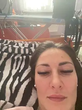 Snapshot of Veronicavirus chatting on October 25, 2025, 7:49 am Veronicavirus online show from October 25, 2025, 7:49 am