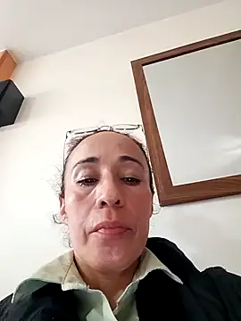 Coeur de luxure online show from October 31, 2025, 7:04 pm