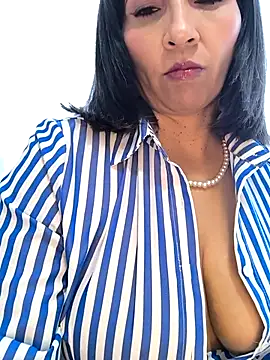 Mrsvictoriaaa online show from January 18, 2026, 7:50 pm