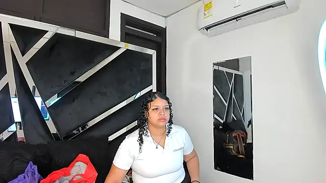 Rubyxht online show from November 14, 2025, 12:26 pm