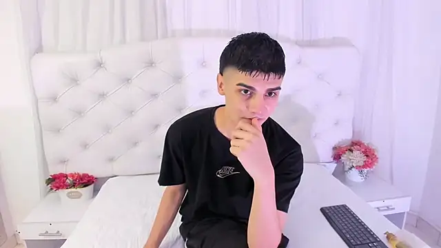 frank jhonsson online show from September 20, 2025, 5:14 pm