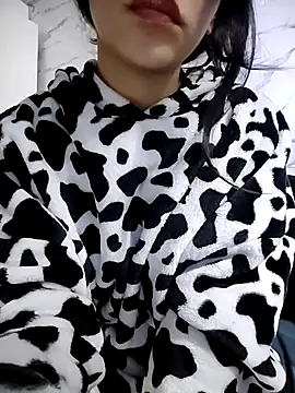 ElaRuil69 online show from October 28, 2025, 2:26 am