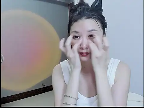 Snapshot of A_dabo chatting on October 11, 2025, 5:22 pm A dabo online show from October 11, 2025, 5:22 pm