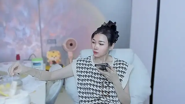 Snapshot of A_dabo chatting on December 22, 2025, 8:44 am A dabo online show from December 22, 2025, 8:44 am