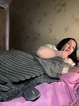 Naughtbaby 2025 online show from February 3, 2026, 6:40 am