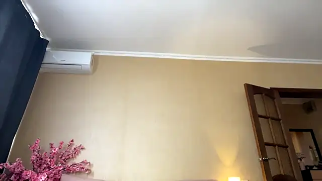 selena shawty online show from March 18, 2026, 7:44 am