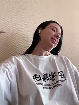 AlishaPrettyBlade online show from March 17, 2025, 10:38 am