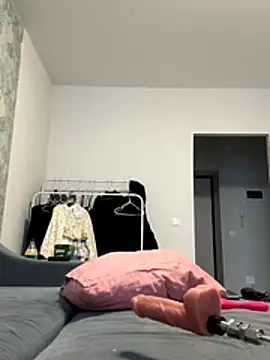 AlishaPrettyBlade online show from December 20, 2025, 8:21 am