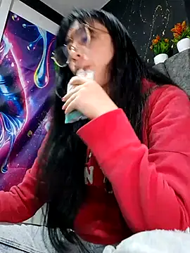 Arielle lov online show from October 21, 2025, 11:44 am