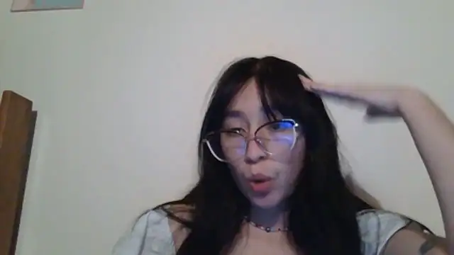 Snapshot of Arielle_lov chatting on January 17, 2026, 12:26 am Arielle lov online show from January 17, 2026, 12:26 am