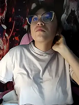 Snapshot of Arielle_lov chatting on April 6, 2026, 10:38 am Arielle lov online show from April 6, 2026, 10:38 am