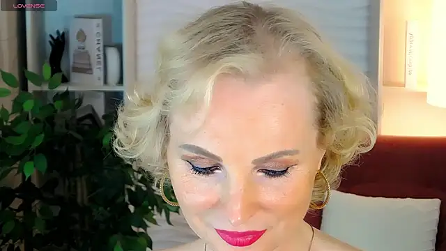 Sandra Kind online show from September 14, 2025, 6:01 am