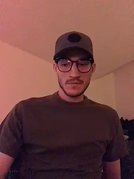 Snapshot of yoyoboy988 chatting on March 8, 2025, 7:42 pm yoyoboy988 online show from March 8, 2025, 7:42 pm