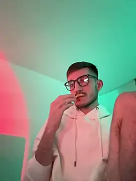 Snapshot of yoyoboy988 chatting on March 18, 2025, 7:10 pm yoyoboy988 online show from March 18, 2025, 7:10 pm