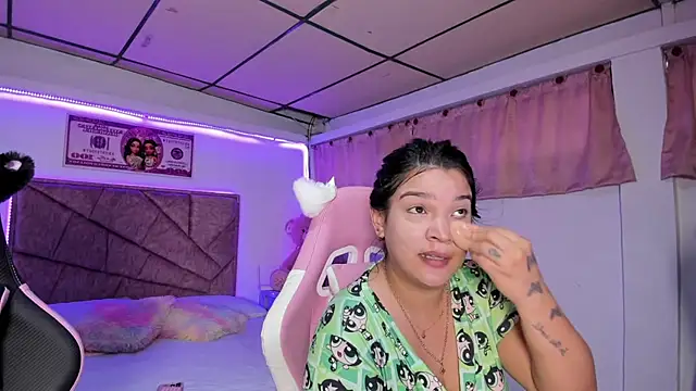 Cristal Smith20 online show from April 7, 2026, 12:05 pm