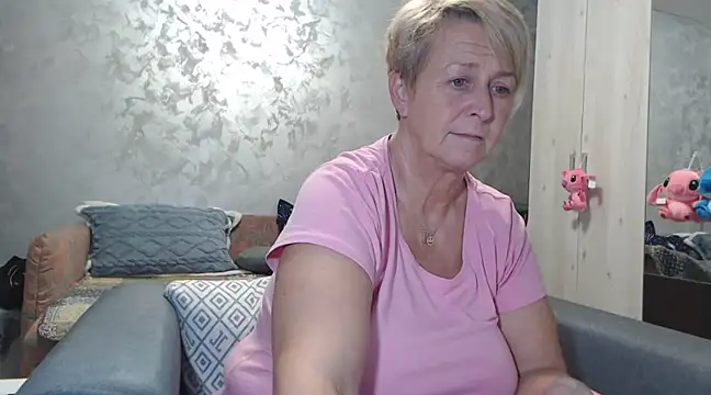 RosesandLillies online show from March 22, 2025, 6:14 pm