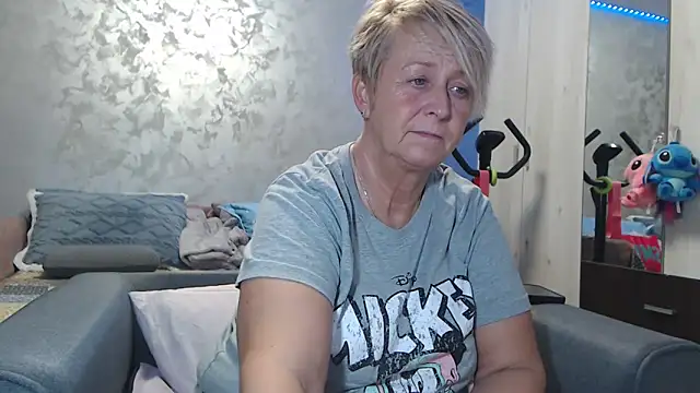 RosesandLillies online show from March 3, 2026, 5:52 pm