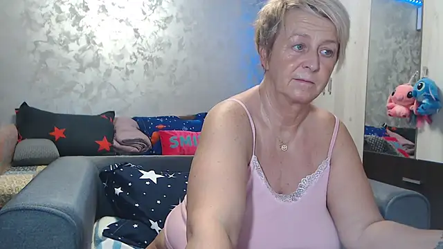 RosesandLillies online show from March 22, 2026, 4:32 pm