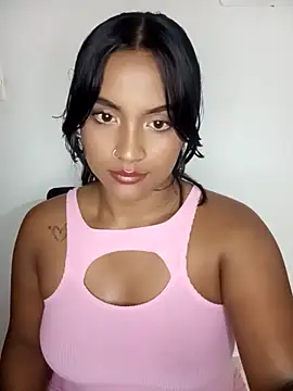 victoria roussee online show from March 13, 2025, 9:32 am