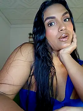 victoria roussee online show from September 12, 2025, 1:22 pm