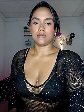 Snapshot of victoria_roussee chatting on February 18, 2026, 4:52 am victoria roussee online show from February 18, 2026, 4:52 am