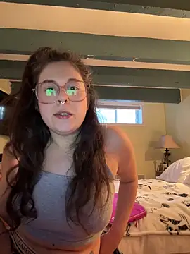 Snapshot of Rosiee69_ chatting on March 2, 2025, 10:16 pm Rosiee69 online show from March 2, 2025, 10:16 pm