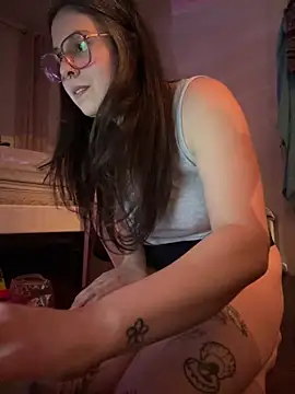 Snapshot of Rosiee69_ chatting on March 4, 2025, 10:49 pm Rosiee69 online show from March 4, 2025, 10:49 pm