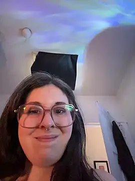 Snapshot of Rosiee69_ chatting on March 5, 2025, 9:15 pm Rosiee69 online show from March 5, 2025, 9:15 pm