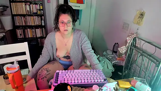 Snapshot of Rosiee69_ chatting on November 9, 2025, 2:26 pm Rosiee69 online show from November 9, 2025, 2:26 pm