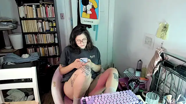 Snapshot of Rosiee69_ chatting on November 23, 2025, 12:49 pm Rosiee69 online show from November 23, 2025, 12:49 pm