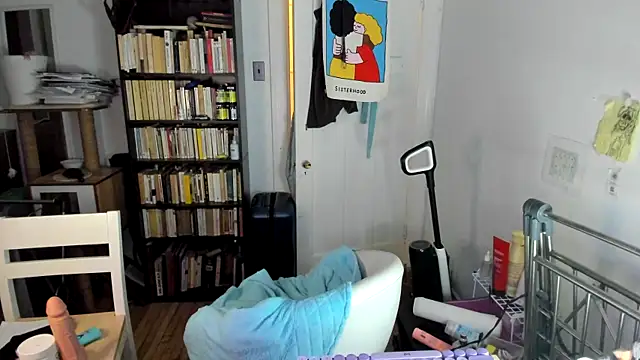 Snapshot of Rosiee69_ chatting on December 14, 2025, 12:49 am Rosiee69 online show from December 14, 2025, 12:49 am