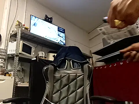 Snapshot of Mrnutella chatting on September 19, 2025, 8:53 pm Mrnutella online show from September 19, 2025, 8:53 pm