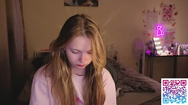 boozekirs  online show from October 27, 2025, 2:37 am