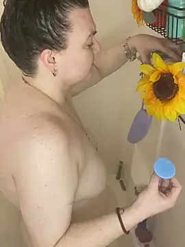 HTXBELLE online show from March 10, 2025, 9:18 pm