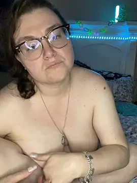 HTXBELLE online show from March 19, 2025, 10:33 am