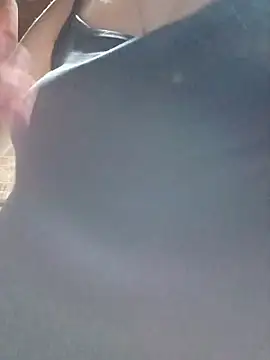 HTXBELLE online show from November 15, 2025, 12:13 pm