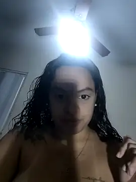 amandinhamorena online show from September 16, 2025, 1:39 am