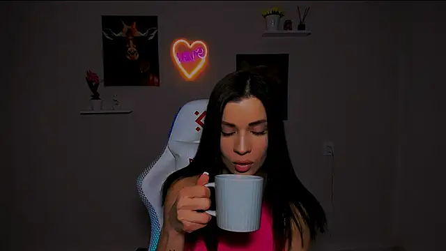 Snapshot of KetiWils chatting on March 1, 2025, 10:02 am KetiWils online show from March 1, 2025, 10:02 am