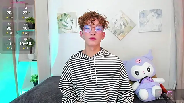 iiangel  online show from November 25, 2025, 3:06 am