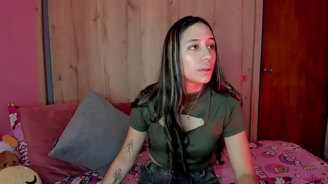 Snapshot of TANIA_06 chatting on June 5, 2026, 8:03 pm TANIA 06 online show from June 5, 2026, 8:03 pm