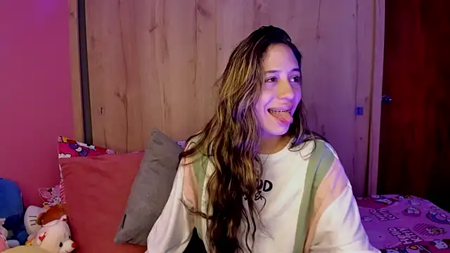 Snapshot of TANIA_06 chatting on June 7, 2026, 1:15 pm TANIA 06 online show from June 7, 2026, 1:15 pm
