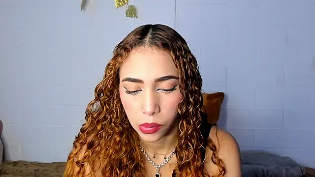 LiaHansson online show from November 10, 2025, 5:34 pm