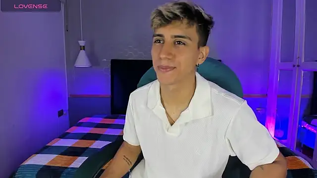 Allex Cano online show from February 22, 2025, 5:35 pm