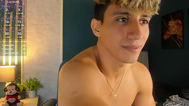 Allex Cano online show from March 11, 2025, 6:32 am